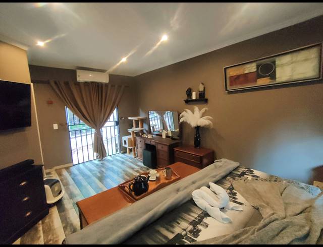 4 BEDROOM HOUSE FOR SALE IN BRACKENHURST